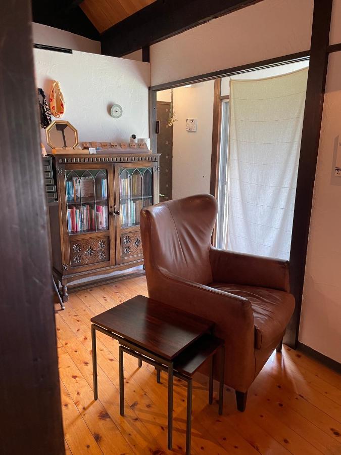 島ぐらしカフェchigoohagoo 男性のみ宿泊不可 Couples & Single Females Only Oshima Екстериор снимка